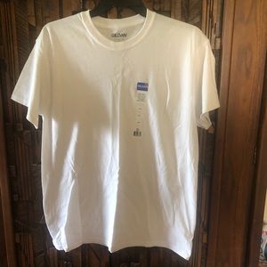 NWT White Gildan T-shirt